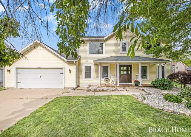 Property at 1090 Woodspointe Dr SW, Byron Center, MI 49315, 5 beds, 2.5 baths