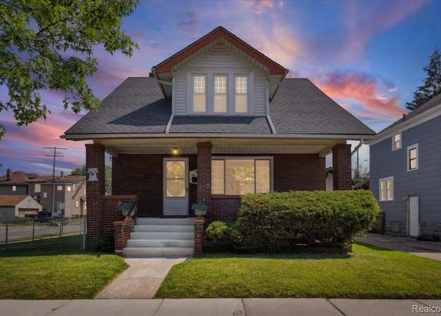 Property at 103 Elm St, River Rouge, MI 48218, 3 beds, 1.5 baths