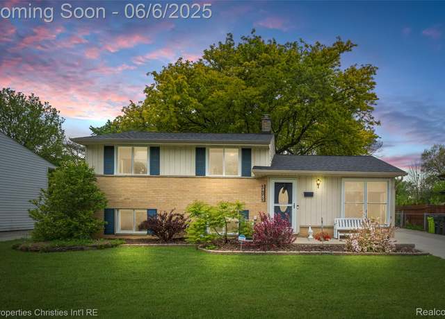 Property at 34143 Zimmer Dr, Sterling Heights, MI 48310, 3 beds, 2 baths