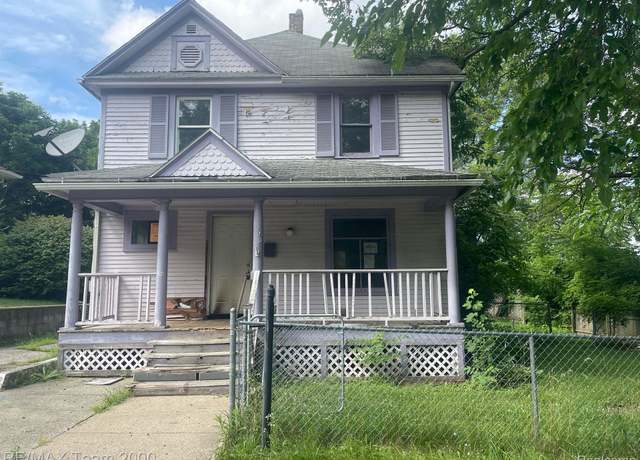 Property at 1220 Ogden Ave, Kalamazoo, MI 49006, 3 beds, 1 bath