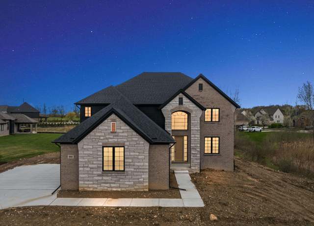 Property at 822 Westlake Ave, Oxford, MI 48371, 4 beds, 3.5 baths