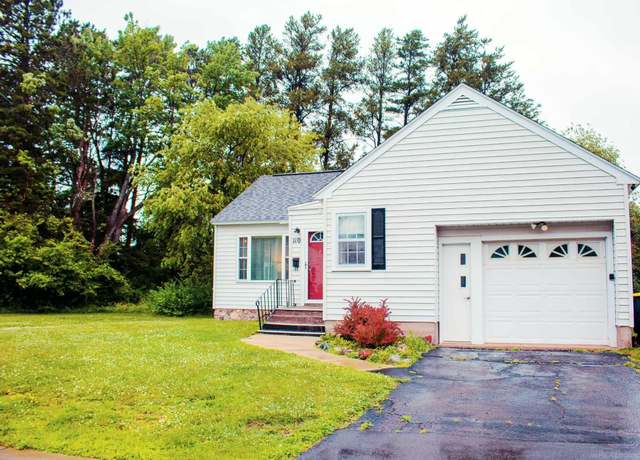 Property at 110 W Francis St, Ironwood, MI 49938, 2 beds, 1 bath