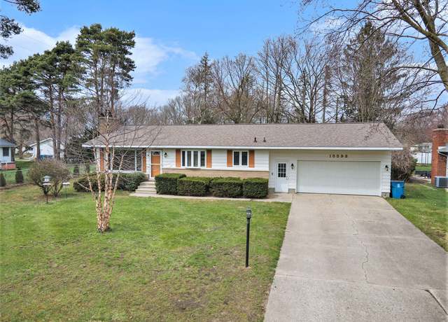 Property at 15593 Rannes St, Spring Lake, MI 49456, 3 beds, 2 baths