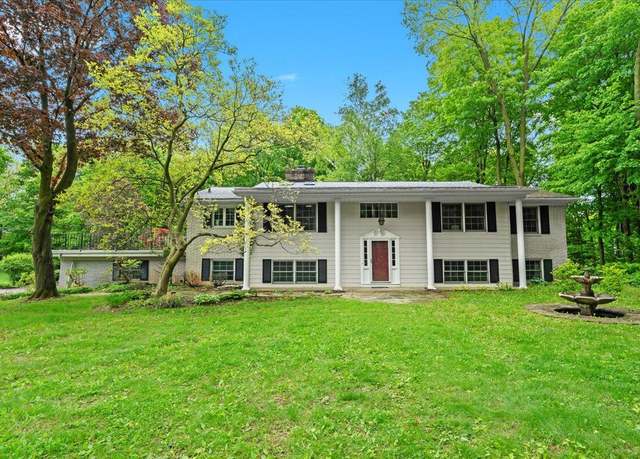 Property at 20196 E Whipple Dr, Northville, MI 48167, 5 beds, 3 baths