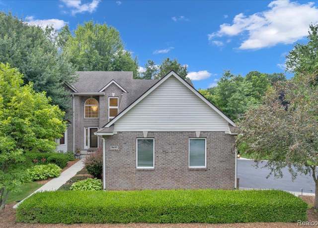 Property at 9695 Forest Ridge Dr, Clarkston, MI 48348, 3 beds, 2.5 baths