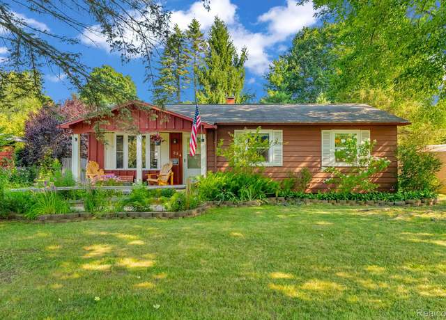 Property at 334 Fairfield Ave, Holly, MI 48442, 3 beds, 1 bath