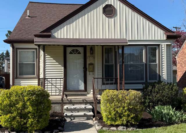Property at 800 Cambridge Rd, Berkley, MI 48072, 3 beds, 2 baths