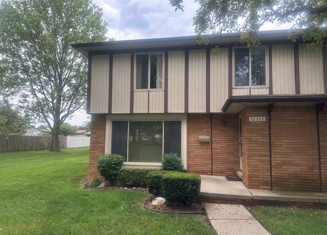 Property at 32306 Barclay Sq, Warren, MI 48093, 3 beds, 2.5 baths
