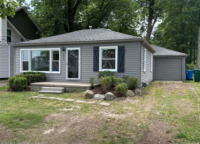 Property at 8027 Flagstaff St, Commerce Twp, MI 48382, 2 beds, 1 bath
