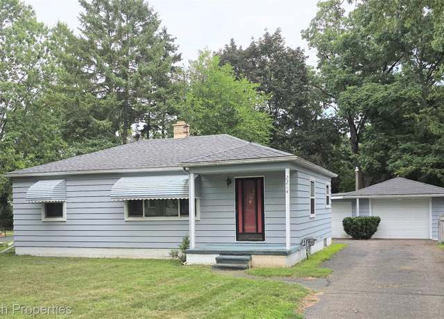 Property at 2214 Crane St, Waterford, MI 48329, 3 beds, 1.5 baths