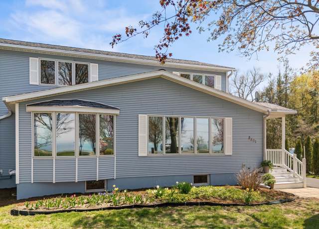 Property at 2501 Old Lake Shore Rd, St Joseph, MI 49085, 4 beds, 5 baths