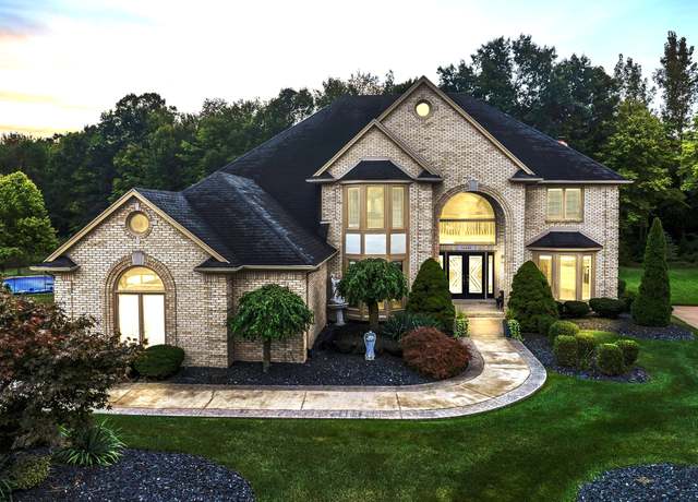 Property at 14446 Knightsbridge Dr, Shelby Twp, MI 48315, 4 beds, 2.5 baths