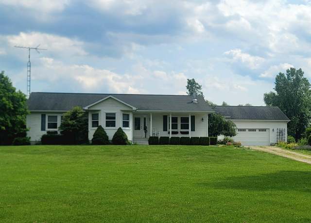 Property at 12360 Pine Grove Ct, Holly, MI 48442, 3 beds, 2 baths
