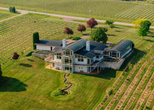 Property at 2721 Nelson Rd, Traverse City, MI 49686, 4 beds, 5 baths