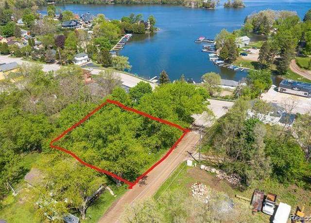 Property at 1469 Milmine St, Leonard, MI 48367