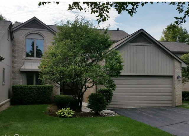 Property at 33785 Vista DR Dr, Farmington Hills, MI 48331, 3 beds, 3.5 baths