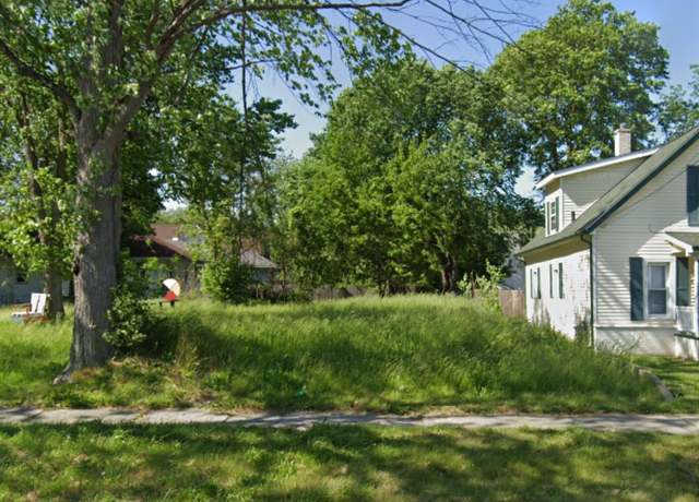 Property at 812 State St, Saginaw, MI 48602