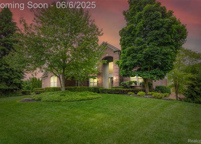 Property at 17303 Black Pine Dr, Northville, MI 48168, 4 beds, 4.5 baths