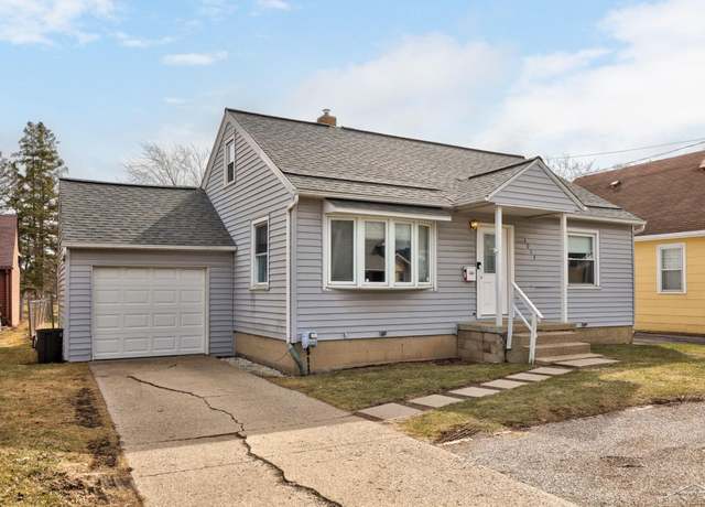 Property at 3034 N Michigan Ave, Saginaw, MI 48604, 2 beds, 2 baths