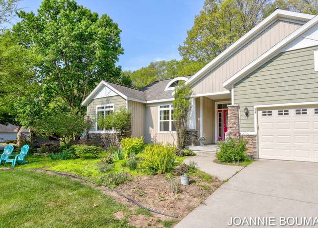 Property at 94 Cheyenne Ave, Holland, MI 49424, 5 beds, 4.5 baths