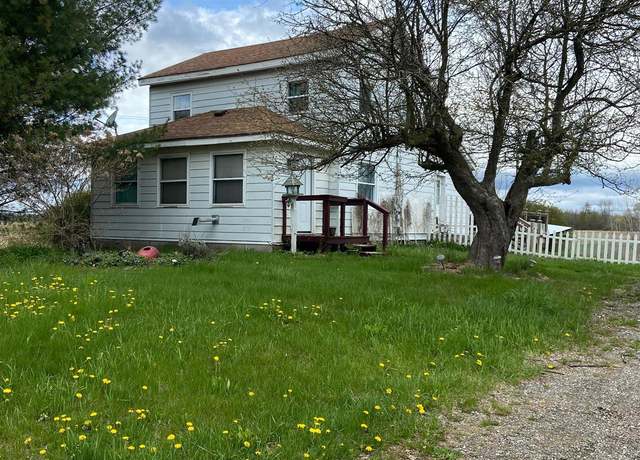 Property at 944 Garfield Rd, Tuscola Township, MI 48435, 3 beds, 1 bath