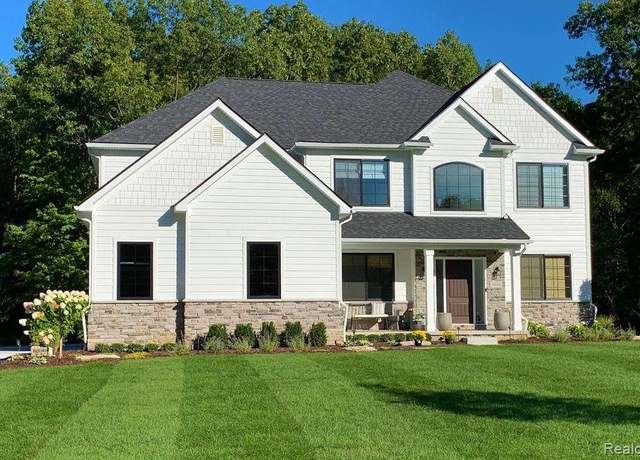 Property at 6661 Clintonville Rd, Clarkston, MI 48348, 4 beds, 2.5 baths