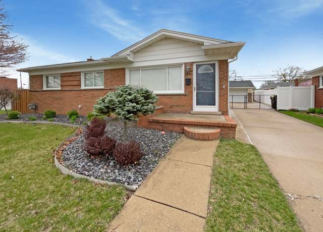 Property at 2941 Norwood Dr, Trenton, MI 48183, 3 beds, 2 baths