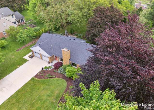 Property at 1220 Minglewood Way, Ann Arbor, MI 48103, 3 beds, 2.5 baths