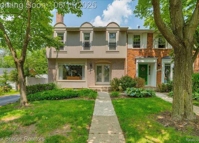 Property at 18124 Kinross Ave, Beverly Hills, MI 48025, 3 beds, 2.5 baths