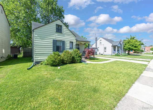 Property at 22410 Glen Ct, St Clair Shores, MI 48080, 3 beds, 1 bath