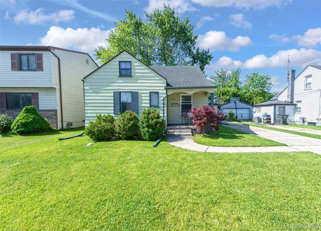 Property at 22410 Glen Ct, St Clair Shores, MI 48080, 3 beds, 1 bath