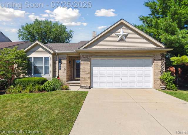 Property at 21909 Stephens St, St Clair Shores, MI 48080, 3 beds, 2.5 baths