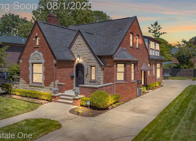 Property at 8124 Huntington Rd, Huntington Woods, MI 48070, 4 beds, 3 baths