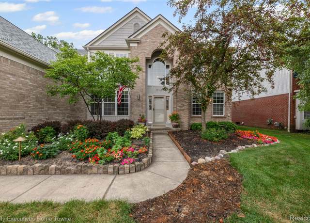Property at 34460 Giannetti Dr, Sterling Heights, MI 48312, 4 beds, 3.5 baths