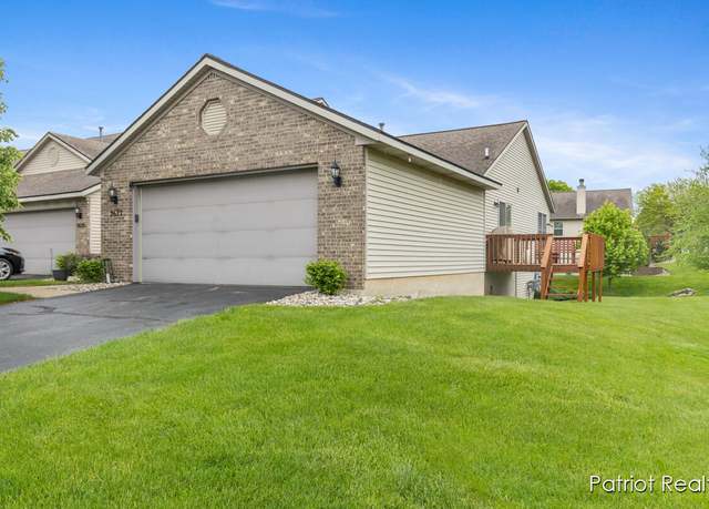 Property at 2622 W Highland View Cir SE #16, Grand Rapids, MI 49506, 3 beds, 2 baths