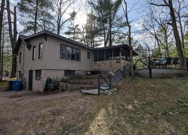 Property at 8527 N Homestead Cir, Irons, MI 49644, 4 beds, 2 baths