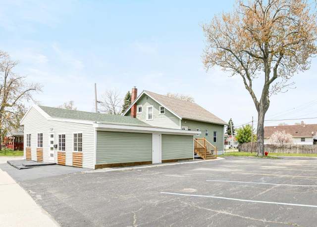 Property at 1639 Lapeer Ave, Port Huron, MI 48060, 4 beds, 2 baths