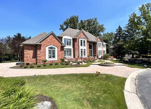Property at 19790 Westchester Dr, Clinton Township, MI 48038, 5 beds, 5.5 baths