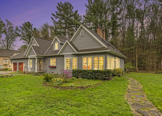 Property at 17226 South St, Holland, MI 49424, 3 beds, 3 baths