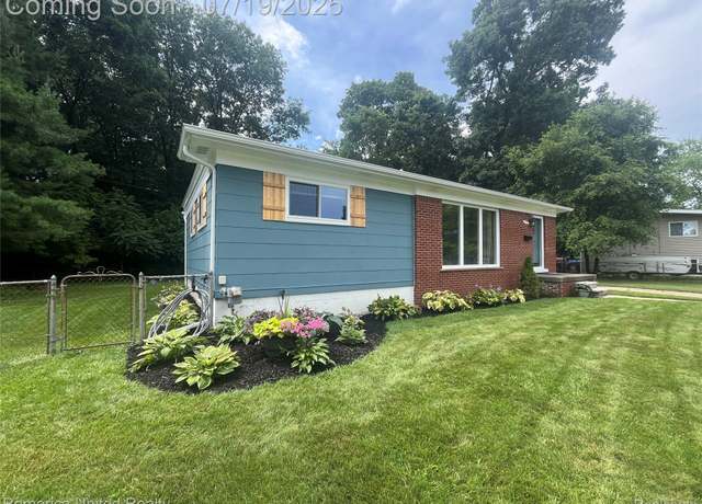 Property at 3729 Warringham Ave, Waterford, MI 48329, 3 beds, 1.5 baths