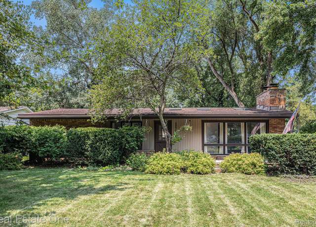 Property at 60610 Sue St, Lyon Charter Township, MI 48178, 3 beds, 1 bath