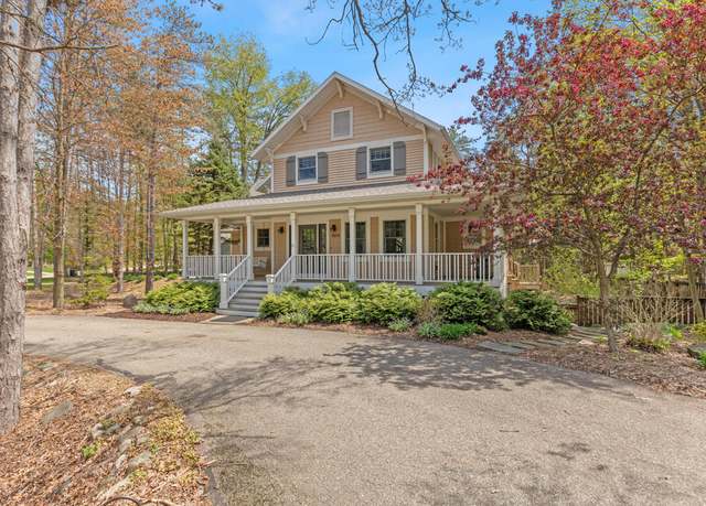 Property at 604 Cedar Pines Dr #14, Sparta, MI 49345, 4 beds, 3 baths