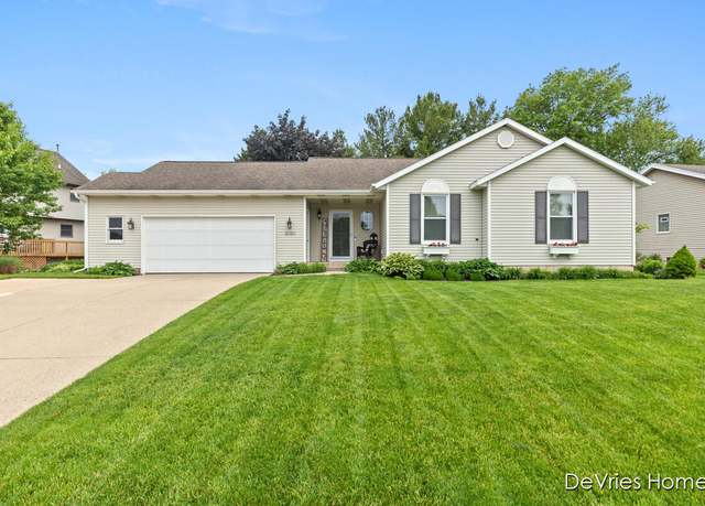 Property at 3030 Clearview Dr, Hudsonville, MI 49426, 4 beds, 3 baths