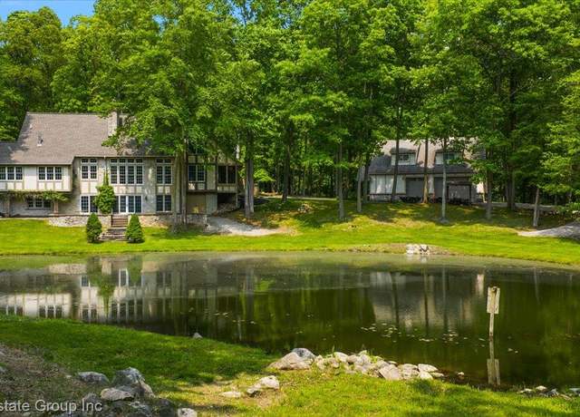 Property at 2536 Addison Hills Ct, Addison Township, MI 48370, 5 beds, 4 baths