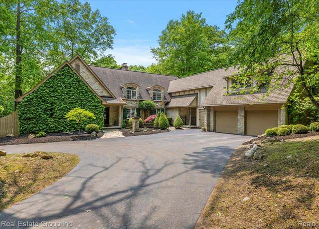 Property at 2536 Addison Hills Ct, Addison Township, MI 48370, 5 beds, 4 baths