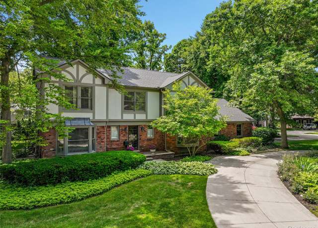 Property at 3445 Medford Dr, Troy, MI 48084, 5 beds, 3.5 baths