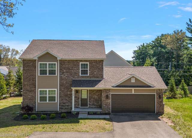 Property at 4125 Newton Rd, Commerce Twp, MI 48390, 3 beds, 2.5 baths