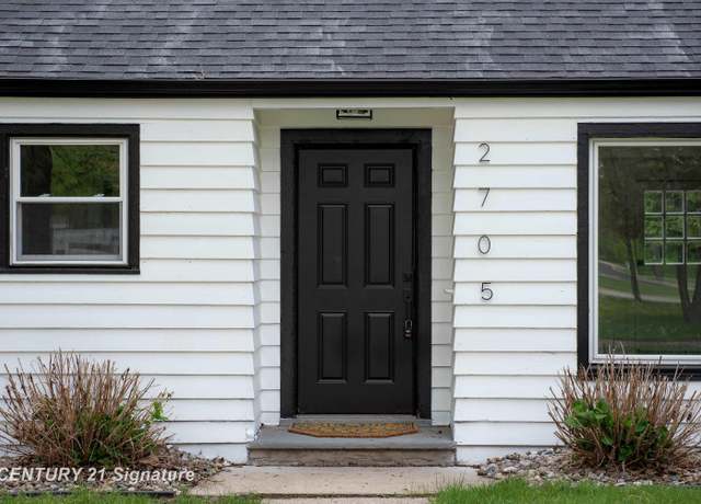 Property at 2705 Mccarty Rd, Saginaw, MI 48603, 4 beds, 3 baths
