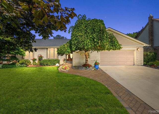 Property at 41908 Pon Meadow Dr, Northville, MI 48168, 3 beds, 2.5 baths