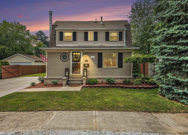Property at 1634 Vermont Ave, Marysville, MI 48040, 2 beds, 1.5 baths